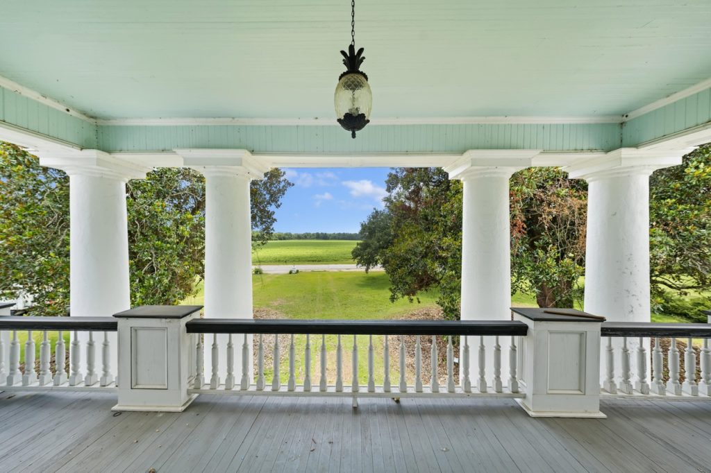 4792 north road orangeburg porch