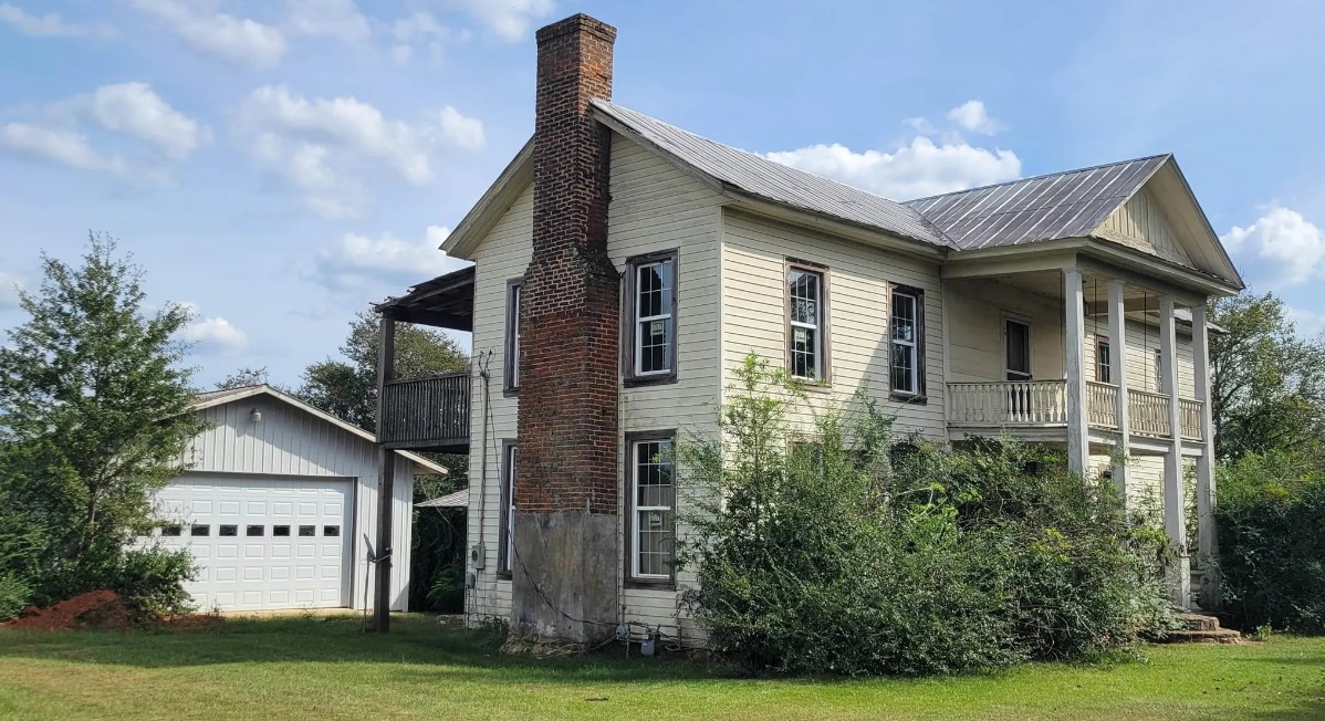 Charm of Yesteryear in Lincoln Alabama