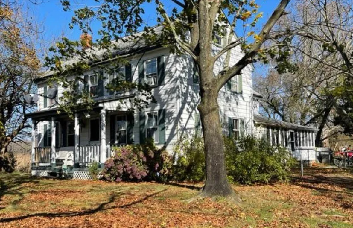 Estate Sale of Circa 1899 Colonial in Salem NJ