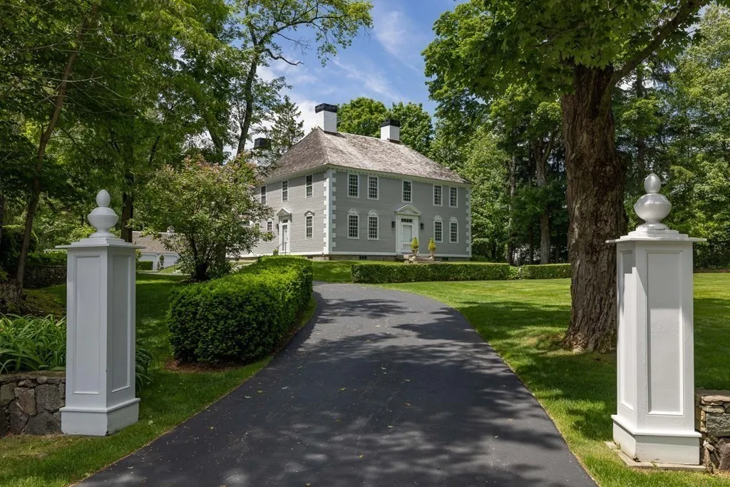Historical Gen. Jonathan Moulton House