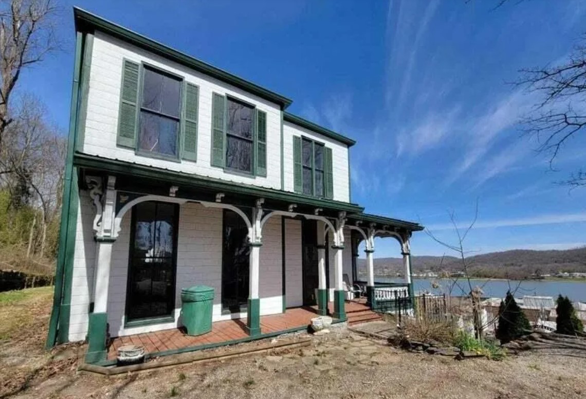 Millionaires Row Home in Maysville KY