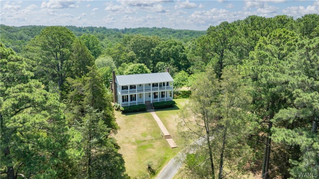 A 37 Acre Estate in Alabama