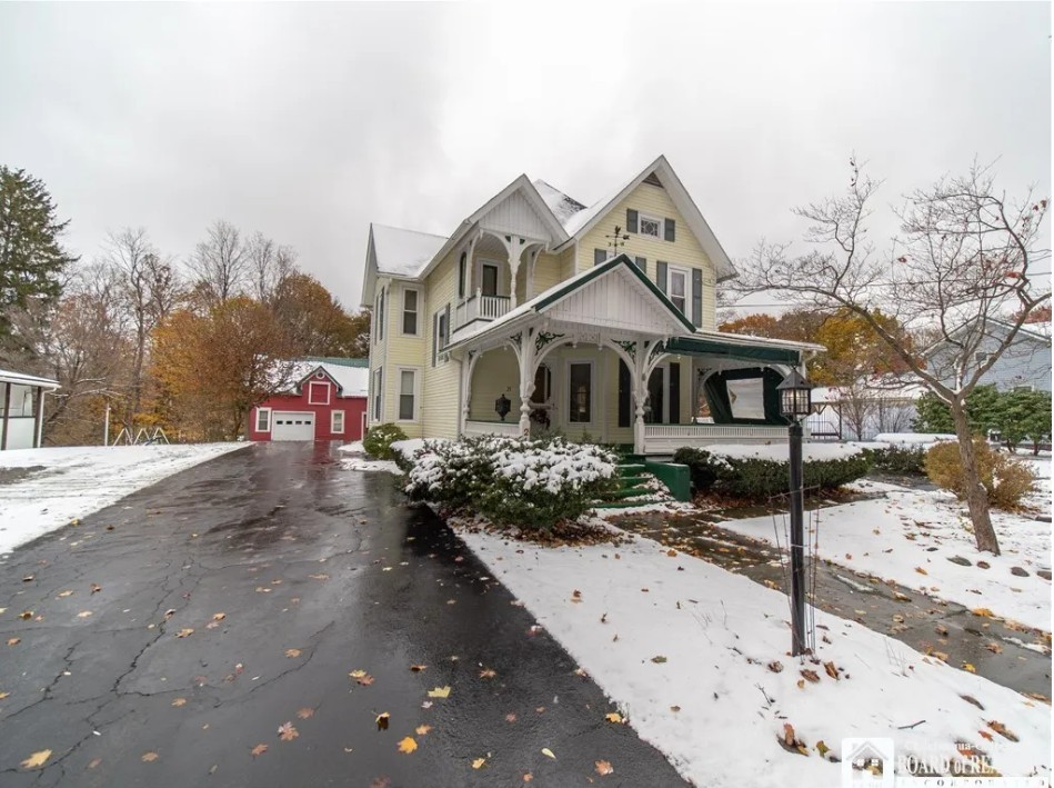 Westfield Estate on 2 Acres