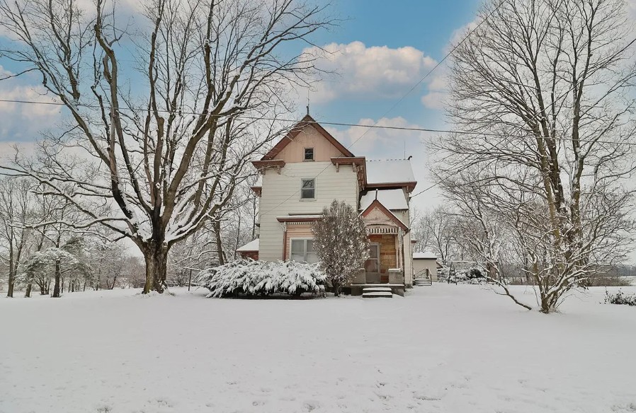 Large Farmhouse in Lima
