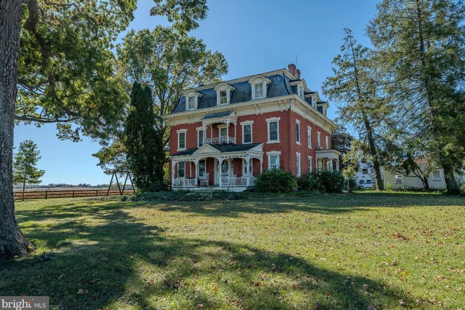 Large Farm Auction in PA