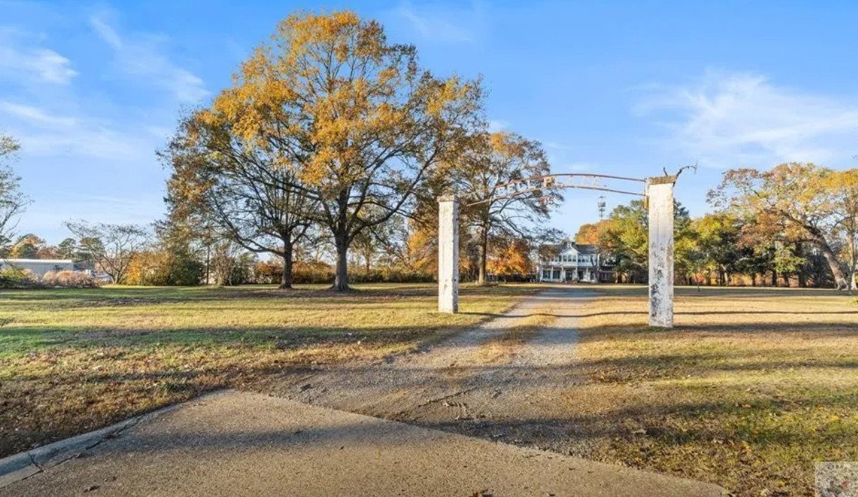 Bell Place in Texarkana