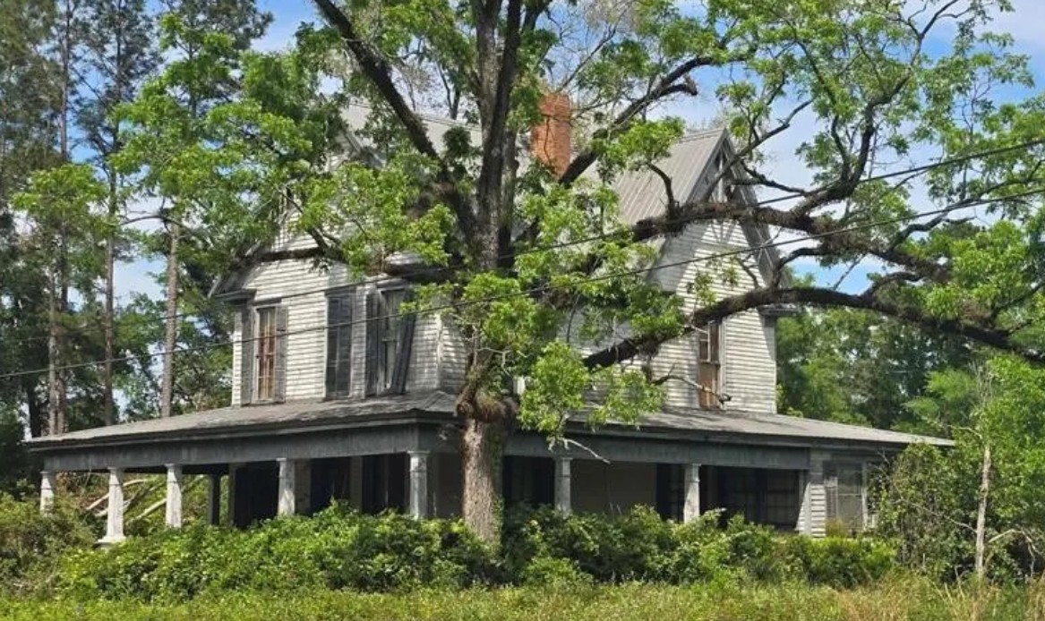 1891 Historic Residence in Lumpkin, GA