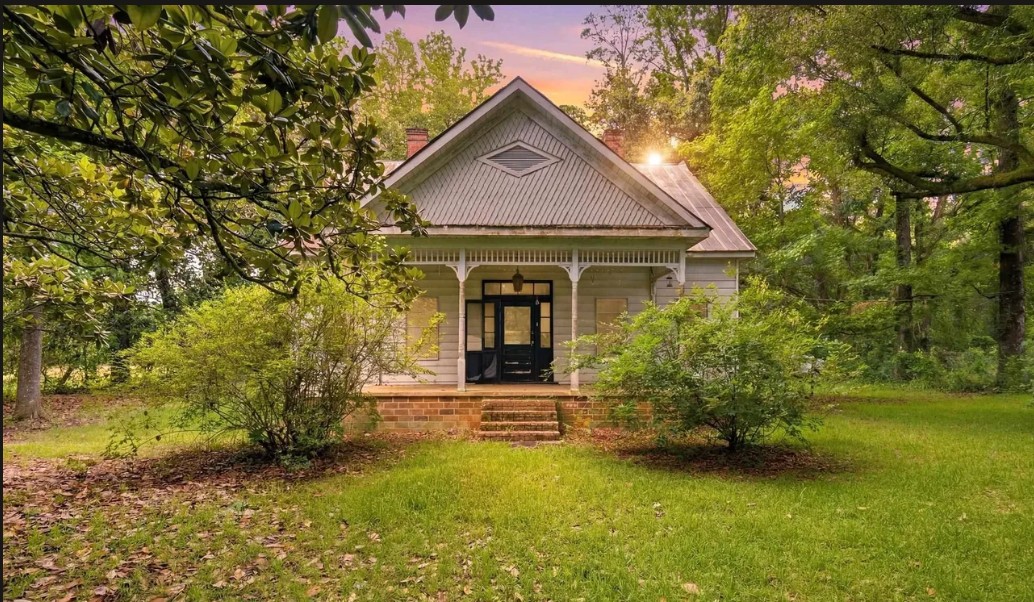 Country Living & Commercial Potential in Stockton
